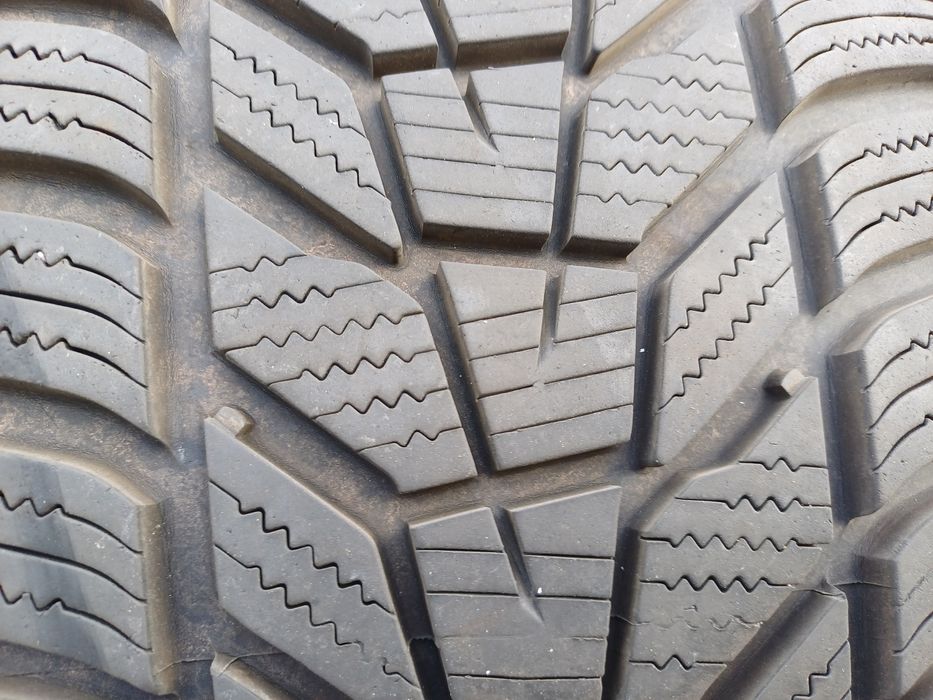 Гуми 235/55/18 Ханкок