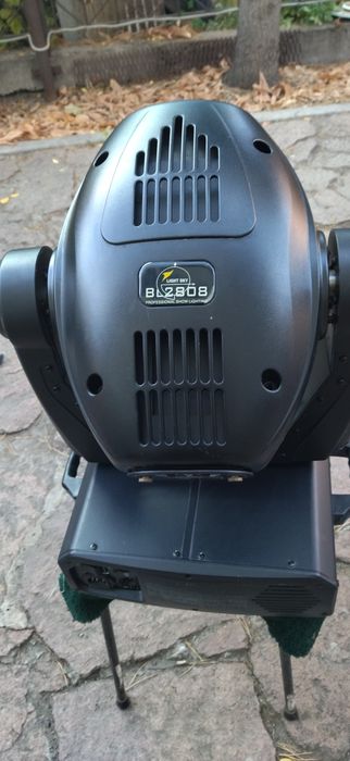 Светомузыка, две головы