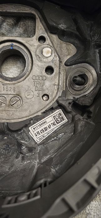 Мулти волан с airbag AUDI A6 C6