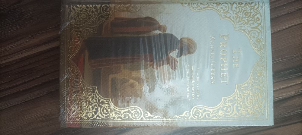 Vând carte în engleză, The prophet by Kahlil Gibranet