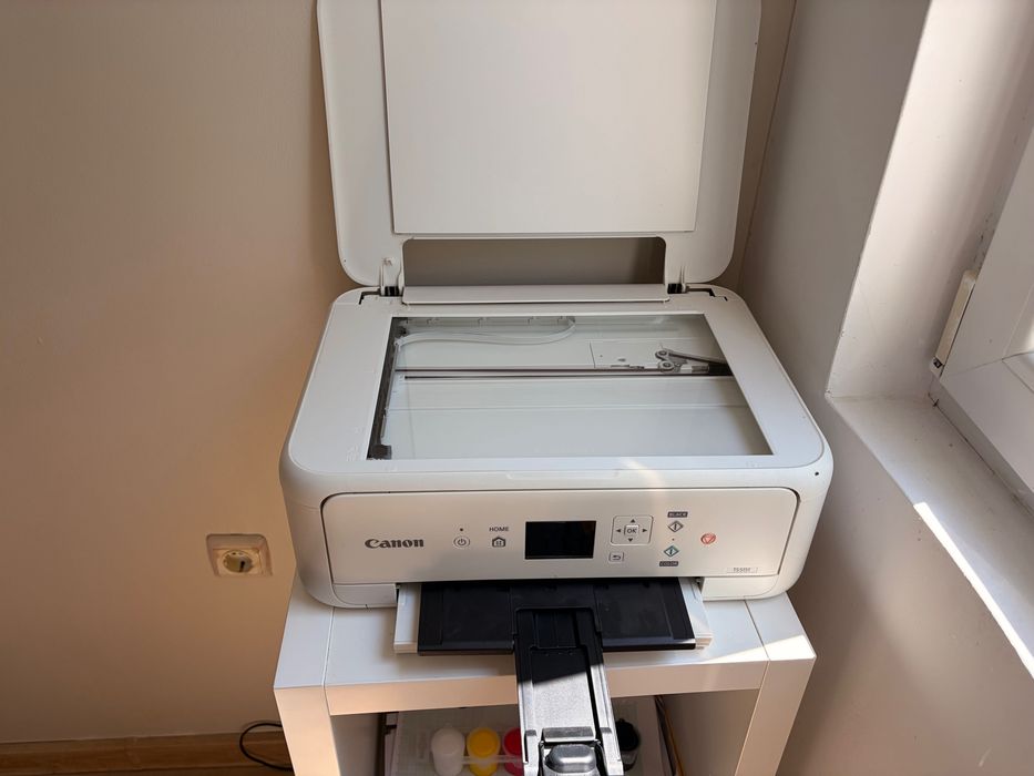 Продавам принтер Canon PIXMA TS5151