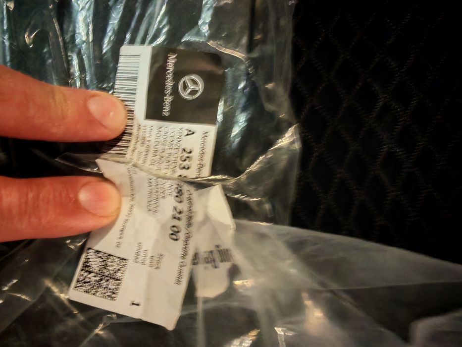 Стойка за преден номер Мерцедес GLC 43