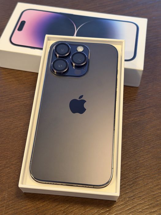 Телефон Iphone 14 pro