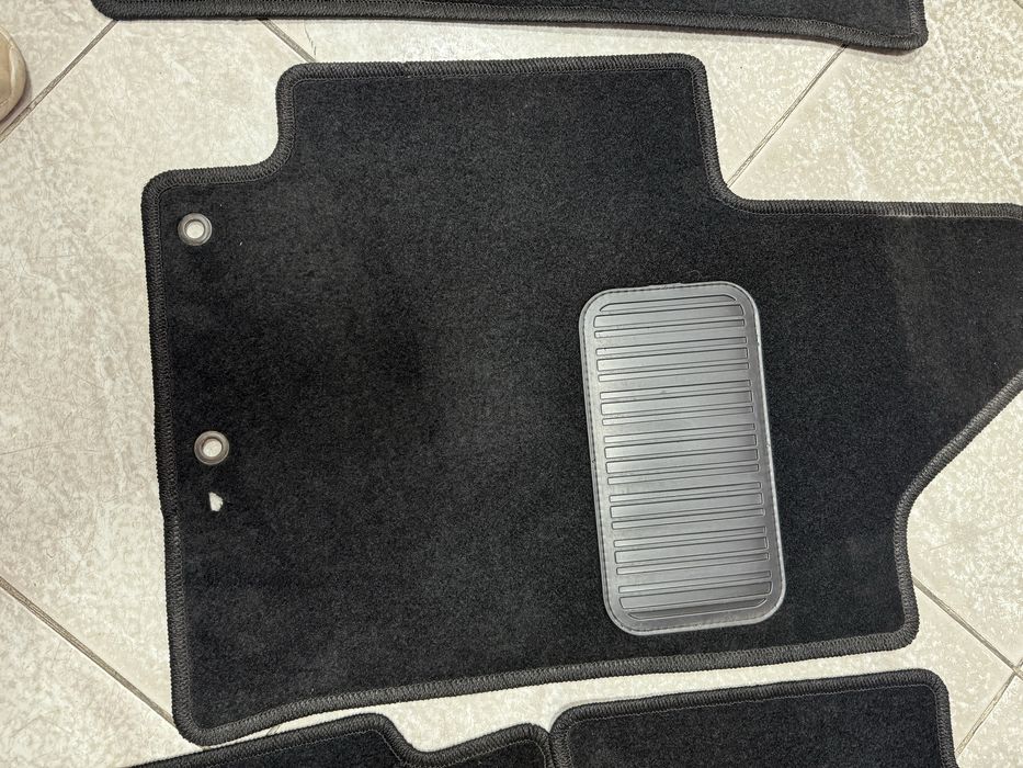 Продам ворсавые полики на Акцент