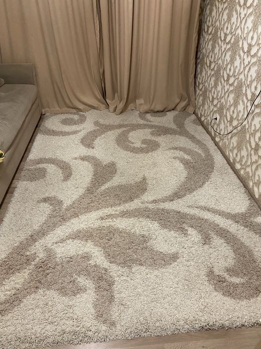 Ковер в хорошем состоянии