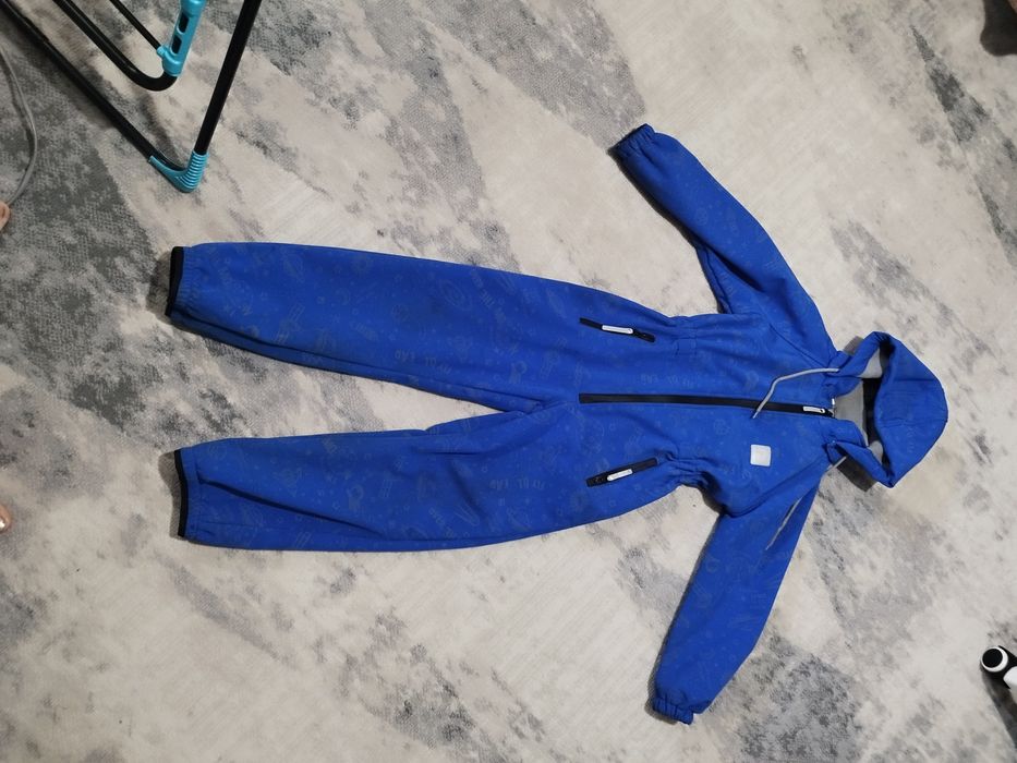 Продам комбинезон для мальчика