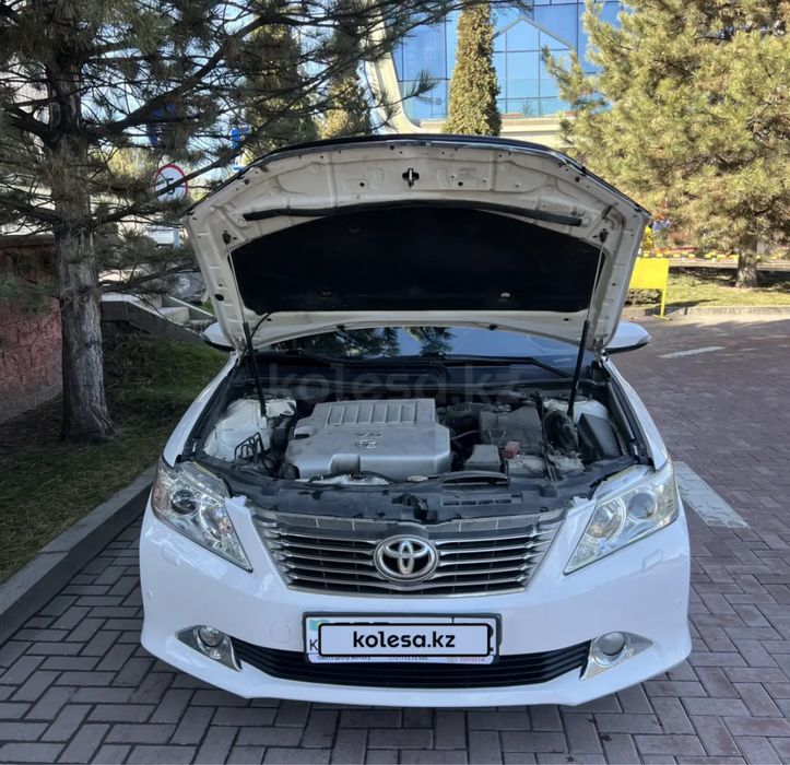 Toyota Camry 50.