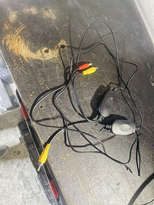 Камера за задно виждане в рамката на номера и модул за безжична връзка