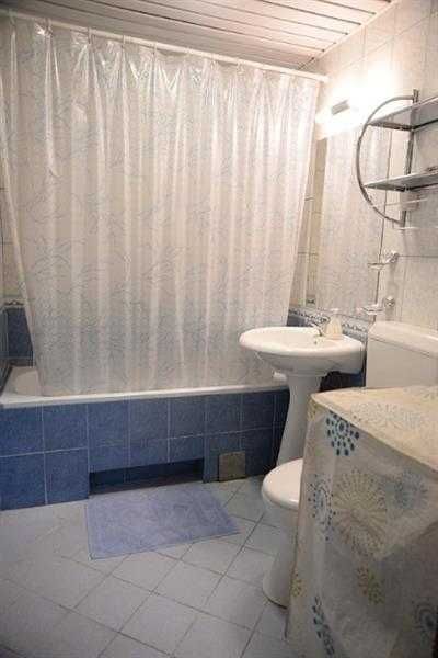 Дава се под наем Едностаен апартамент в Пловдив, Център - 34 кв.м за 153 € - Снимка #3