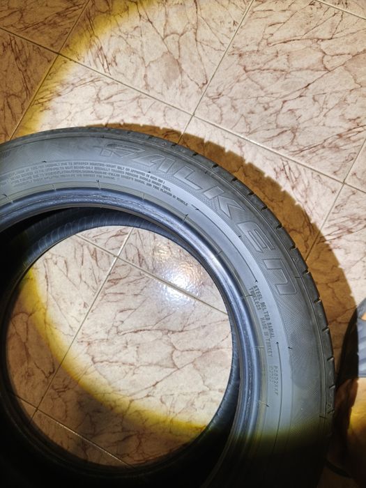 Продавам 4 автомобилни гуми(нови)205х55х16 Falken sinscera SN832B