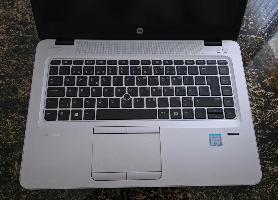 Лаптоп HP EliteBook 840 G3 [8 RAM, 256 SSD, i5-6300U CPU]