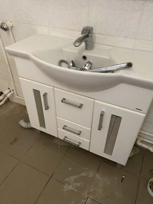 Шкаф для ванной с зеркалом