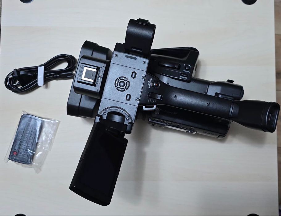 Camera Sony HXR-NX100 nefolosita