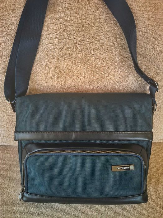 Samsonite Sefton Crossbody L TCP with tablet compartment, Navy
