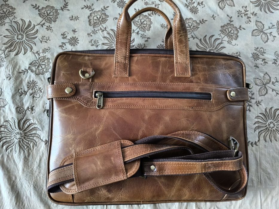 Чанта за лаптоп от естествена кожа а