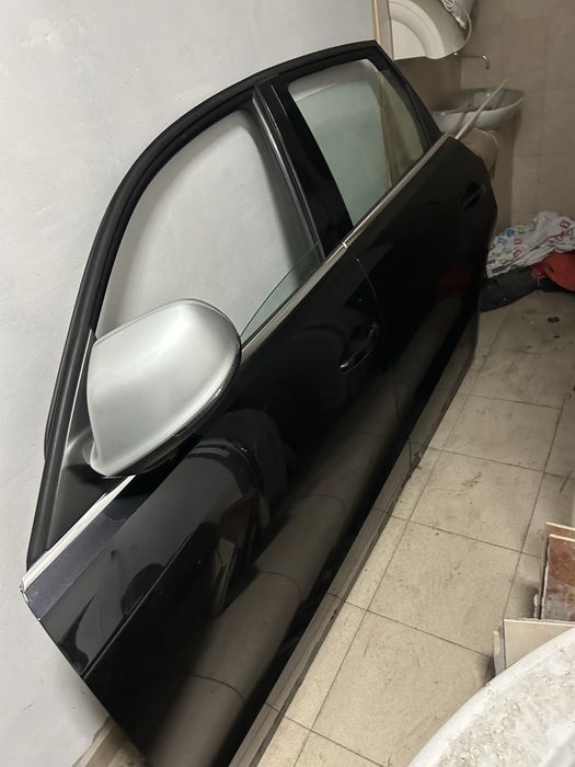 Предна лява врата и задна лява врата Audi SQ5 Q5