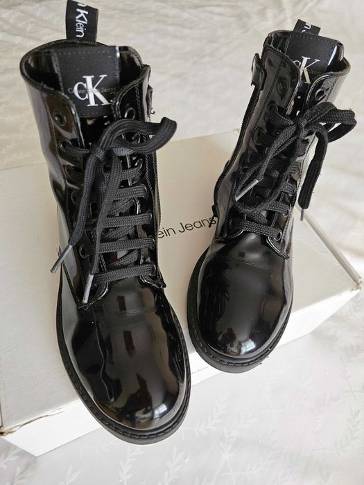 Боти Calvin Klein  35-36 размер. Маркови. Оригинални