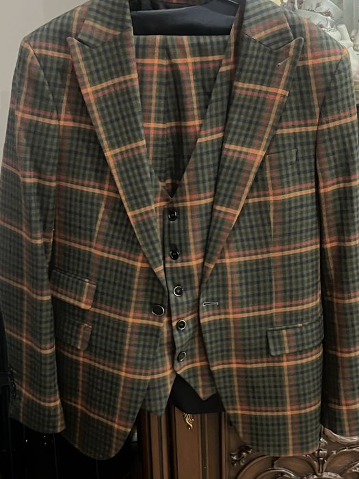 Костюм тройка 48-50 р