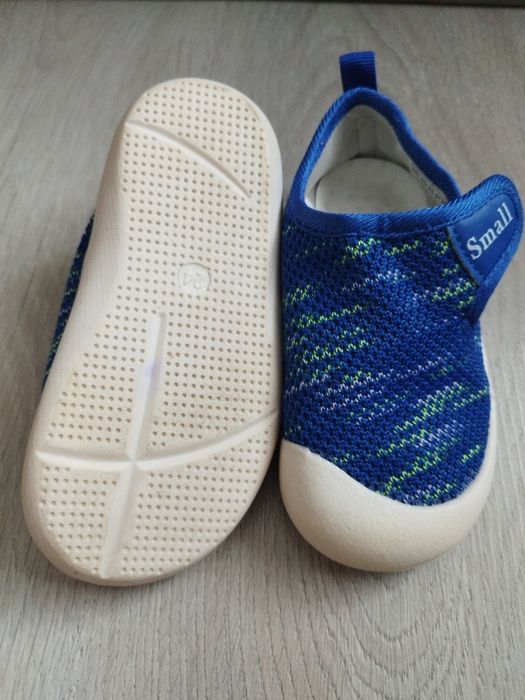 Vând încălțăminte băiat