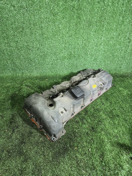 Клапанная крышка головки БМВ Е60 525 н52 BMW E60 N52