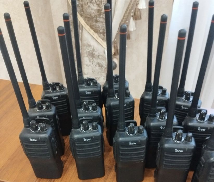 Портативная рация Icom IC-F16 VHF (136-174 МГц), 5 Вт. Япония