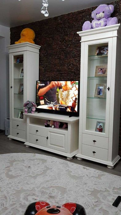 Comoda TV din lemn masiv Mona mica, 110×65×45 cm