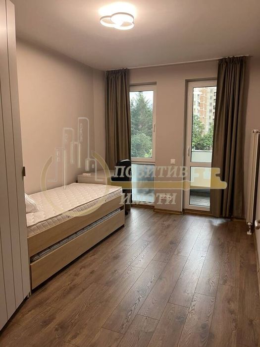 Дава се под наем Тристаен апартамент в София, Зона Б-18 - 100 кв.м за 920 € - Снимка #6