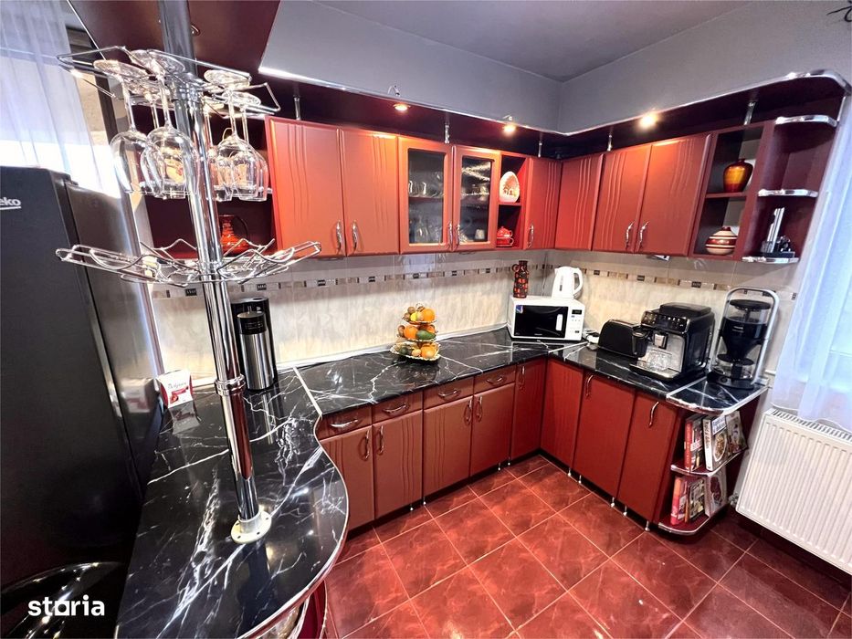 Apartament 3 camere, zonă premium, aproape de centru