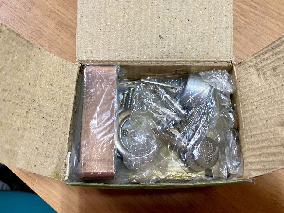 Замок накладной (Россия)