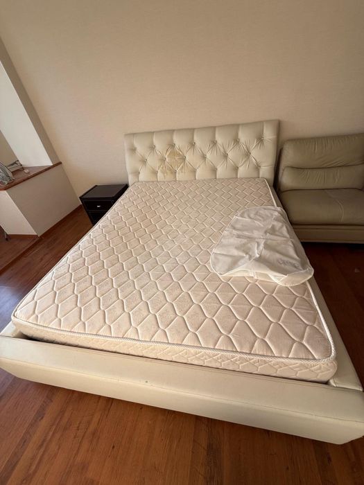 Срочно продам кровать