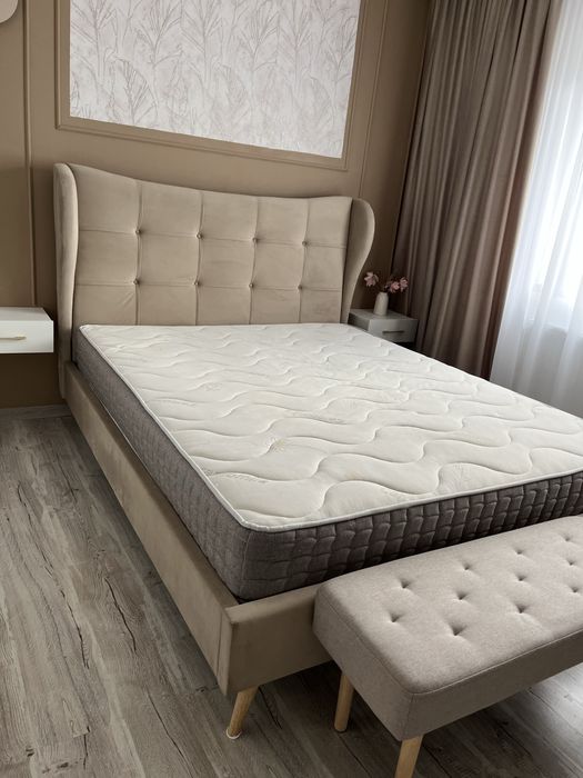 Pat tapitat cu banca