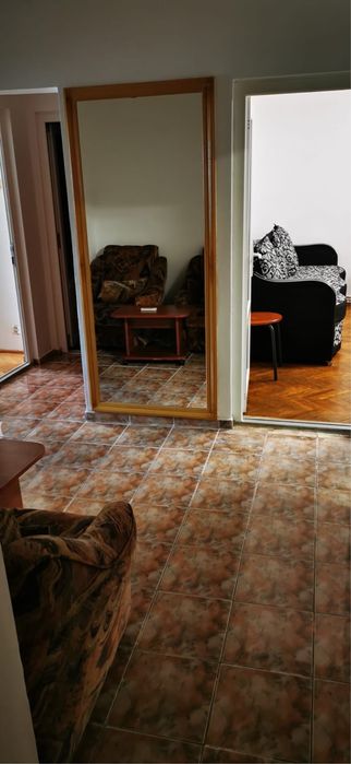 PF inchiriez apt vizavi de Palas