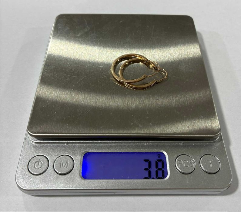 Продавам Златни обеци 3.8 грама 14 карата