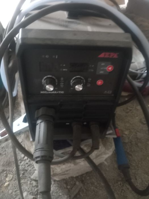 Сварочный аппарат  полуавтомат  с газовым балоном
