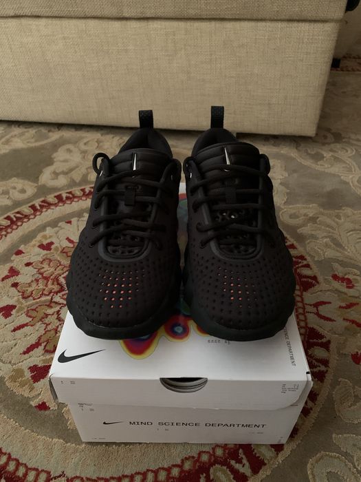 Кроссовки Nike Mind 002