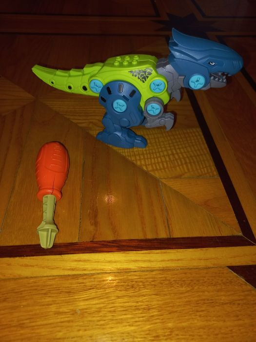 Продам игрушки конструкторы