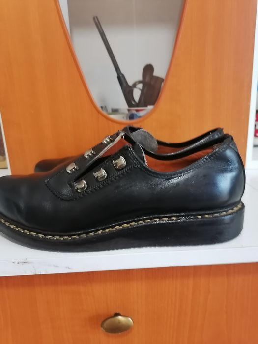 Pantofi de piele (mărimea 40)