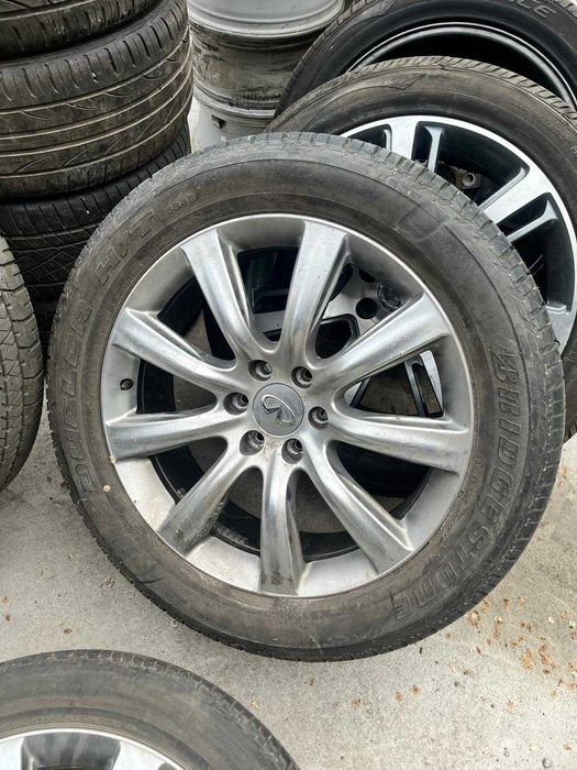 Диски с резиной на Infiniti QX80