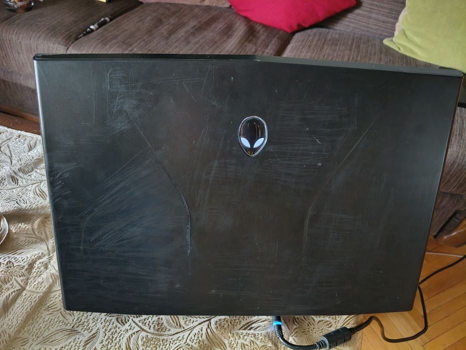 Alienware m17x r3 I7 2.40 -20gb ram - Nvidia GeForce 580M 2gb -512 ssd