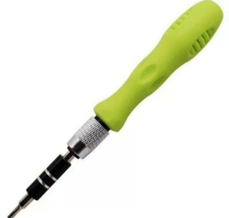 Набор отвертка с насадками