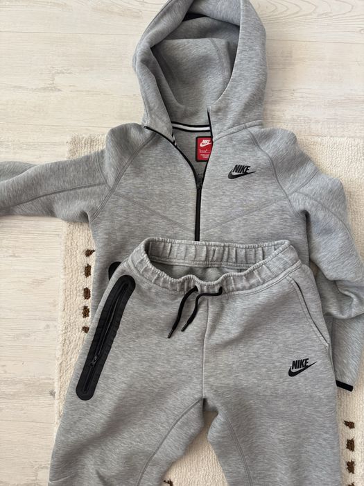 Анцунг Nike tech fleece