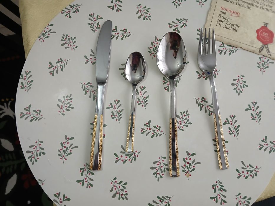 Tacâmuri Solingen cu auriu pentru 6 persoane