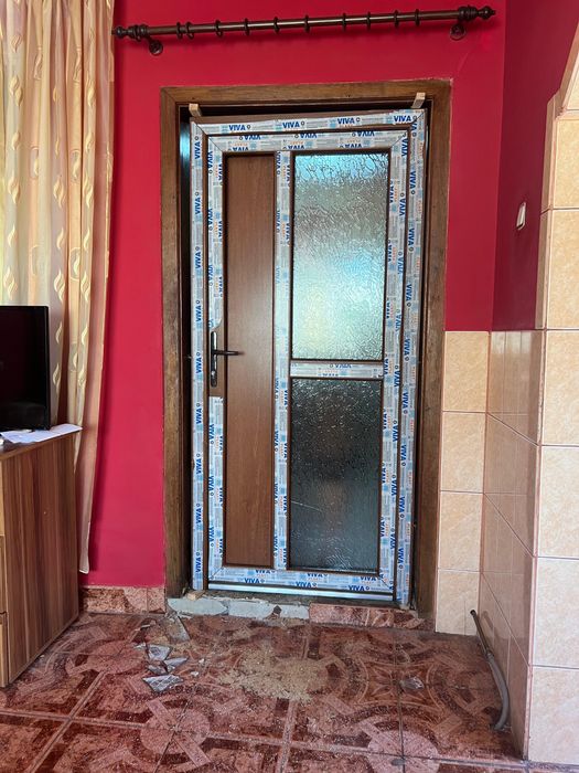 Vand geamuri și uși de termopan noi si second hand