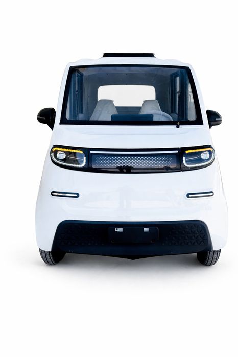 Mini car 120 km yuradi tezligi 50 km litiy akmlatir bilan jihozlangan