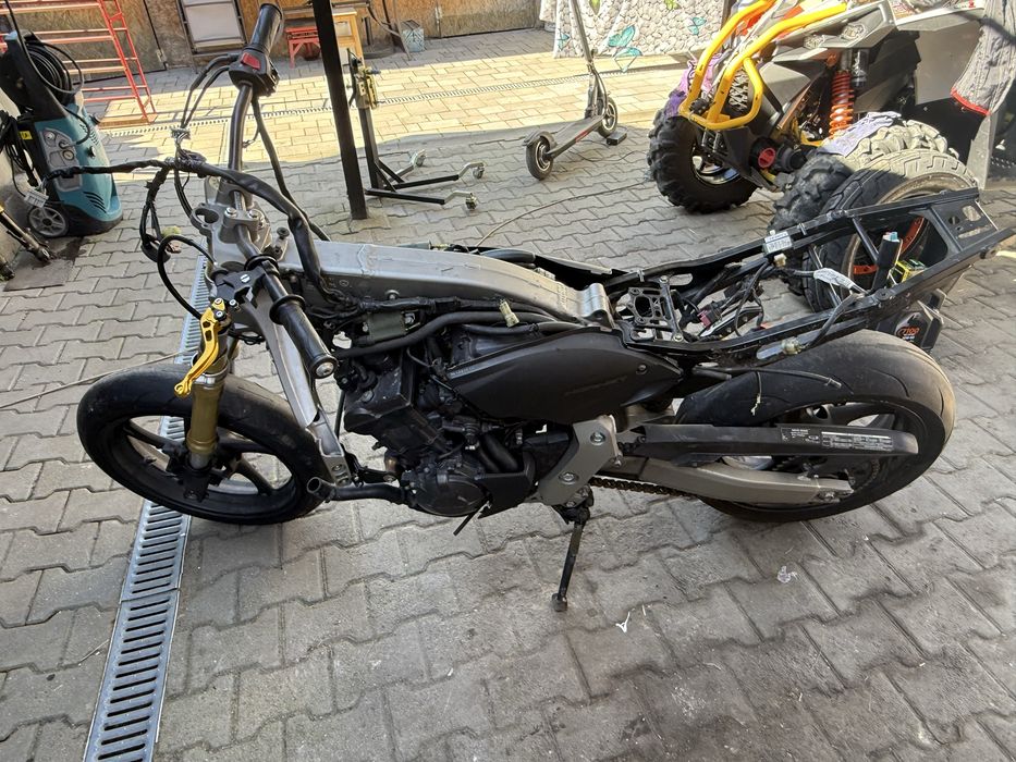 Honda Hornet dezmembrez