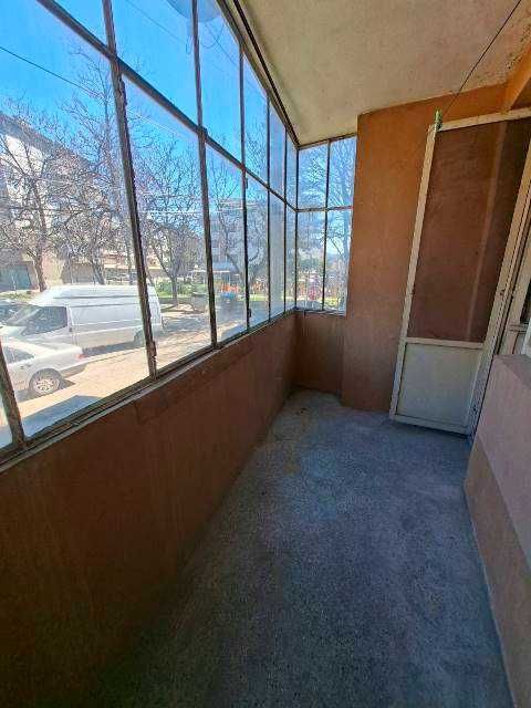 4-стаен апартамент с допълнителна постройка, Търговище, Център , 185 кв.м.