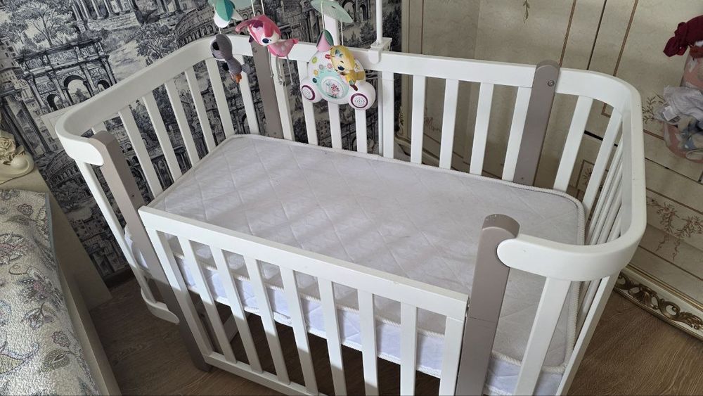 Срочно! Продается детская кроватка 2в1 . С рождения до 3 лет.