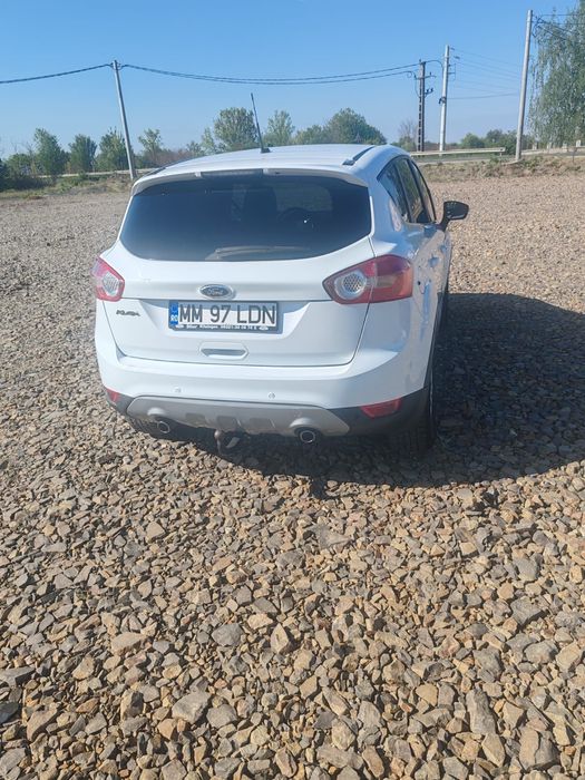 Vand Ford Kuga automata