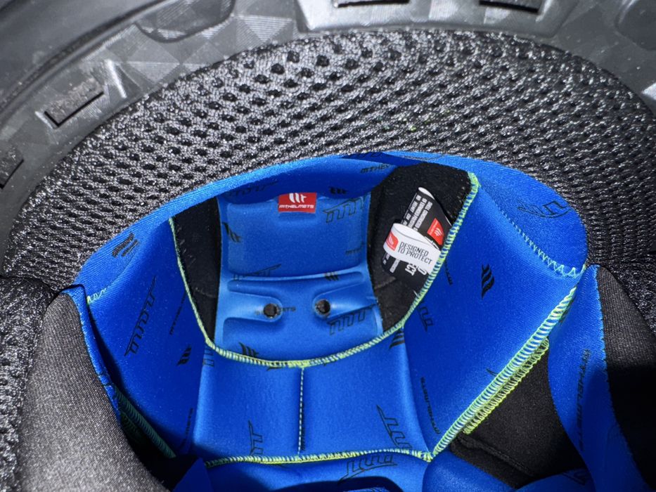 Каска за мотор MTHELMETS размер М 57-58