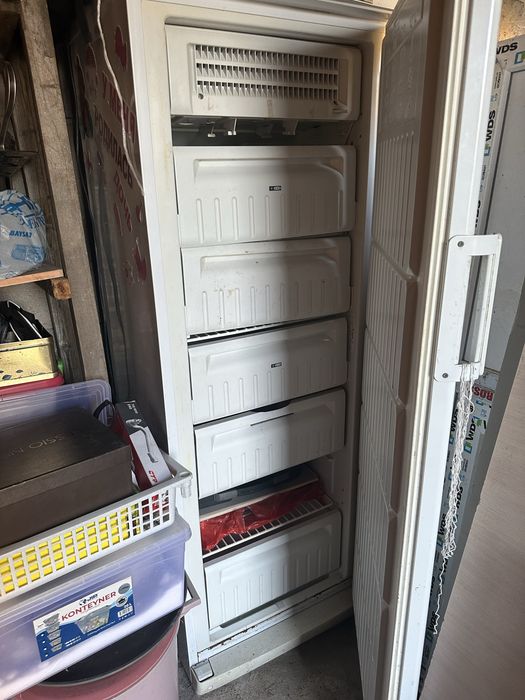 Морозильник Indesit